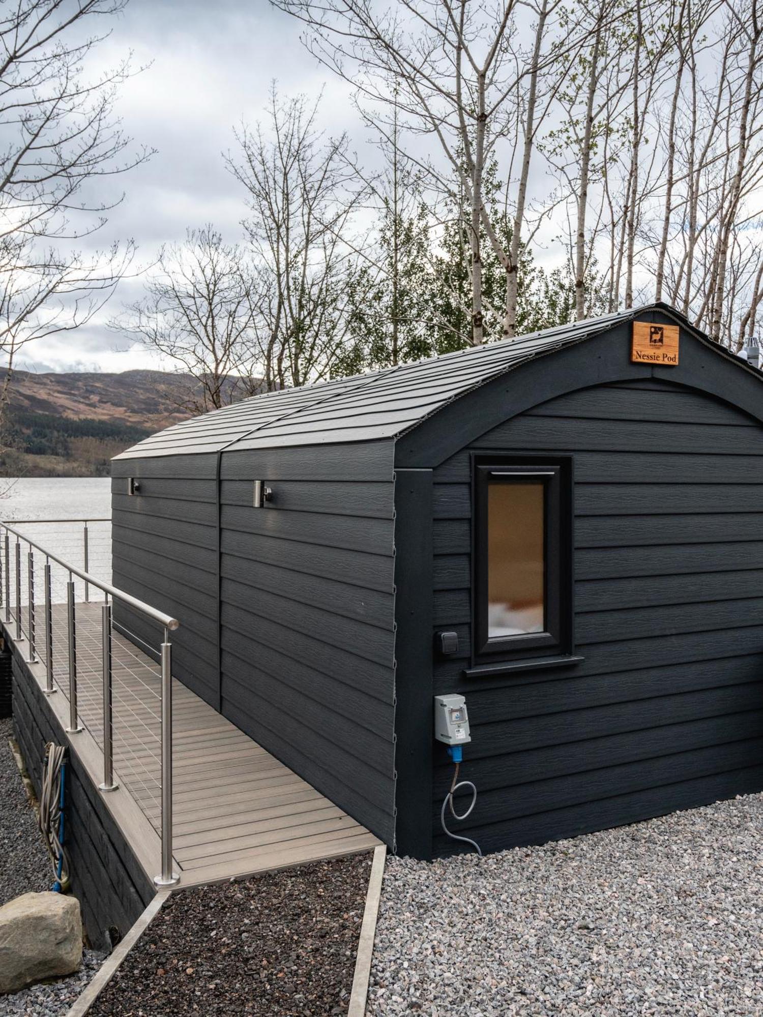 Nessie Pod Fort Augustus