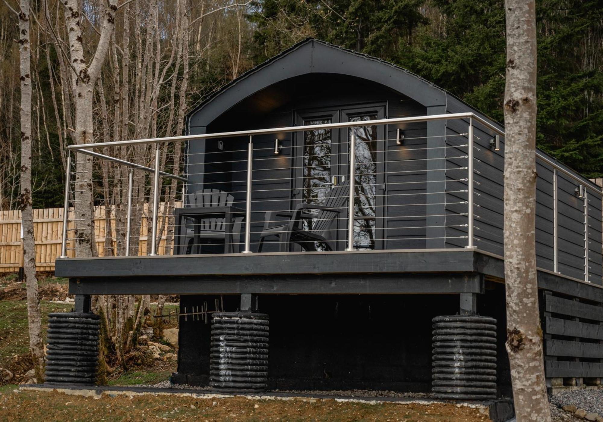 Nessie Pod Apartamento *